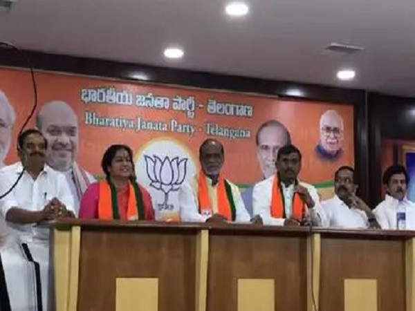 कांग्रेस छोड़ बीजेपी में हुई थीं शामिल