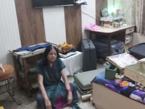 robber looted in a house of buissnessman in lucknow robber looted in a house of buissnessman in lucknow