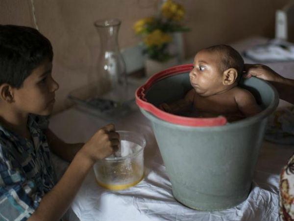 गहलोत ने साधा सीएम राजे पर निशाना