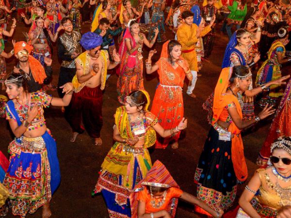 Dandiya Dandiya