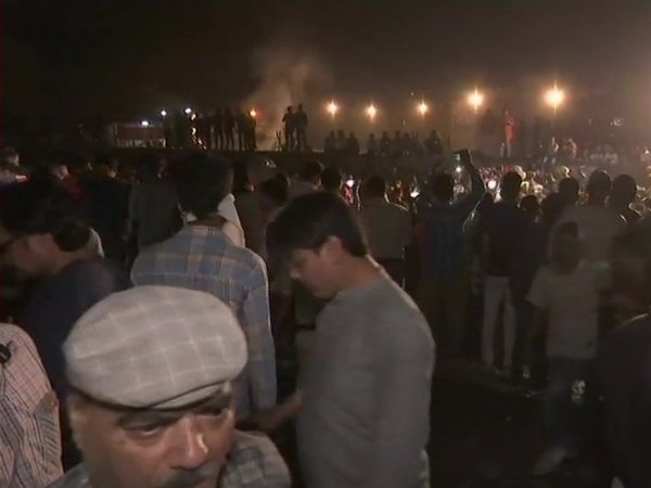 ट्रेन गुजरने के बाद देखा तो लाशें बिखरी थी...
