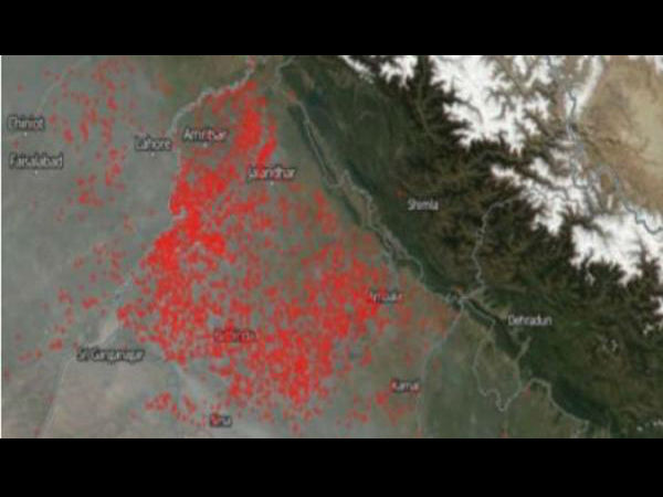 Delhi Pollution: NASA photos show smoke clouds heading from Punjab, Haryana to Delhi; see horrific visual Delhi Pollution: NASA photos show smoke clouds heading from Punjab, Haryana to Delhi; see horrific visual