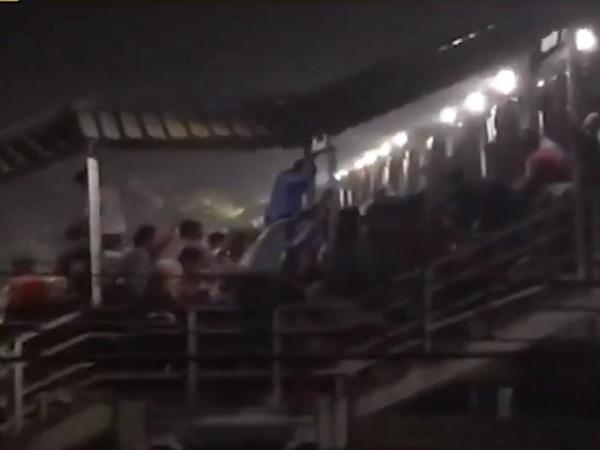 Foot overbridge stampede: CM Mamata Banerjee announces 5 lakh compensation, blames railway for incident Foot overbridge stampede: CM Mamata Banerjee announces 5 lakh compensation, blames railway for incident