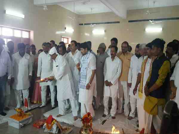 मायावती से खाली कराया था बंगला