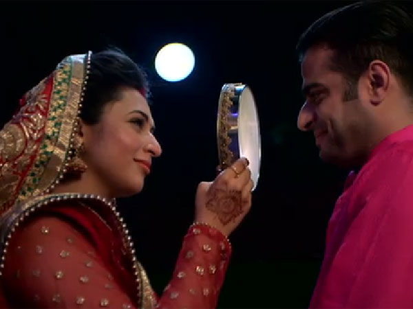 आये और लाये खुशियां हजार