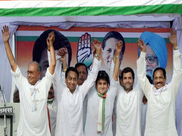 कांग्रेस को होता दो तरफा नुकसान