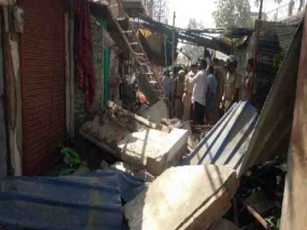 seven people dead in fire cracker factory blast in uttar pradesh badaun seven people dead in fire cracker factory blast in uttar pradesh badaun