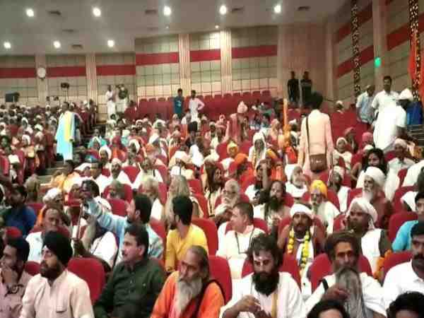 madhya pradesh computer baba attacks cm shivraj singh government at indore madhya pradesh computer baba attacks cm shivraj singh government at indore