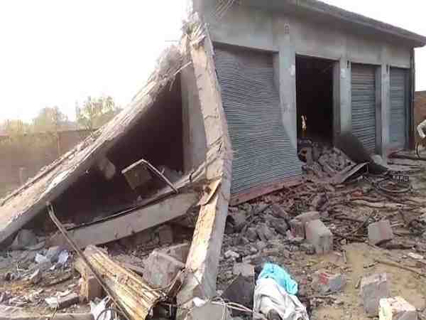 seven people dead in fire cracker factory blast in uttar pradesh badaun seven people dead in fire cracker factory blast in uttar pradesh badaun