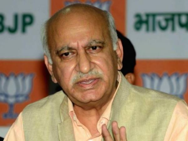 राजनीति छोड़ने के बाद पत्रकारिता में लौटे अकबर, बीजेपी के करीब आ गए