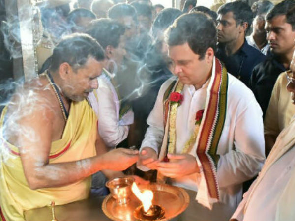 मुस्लिमपरस्त छवि को मिटाने की कोशिश