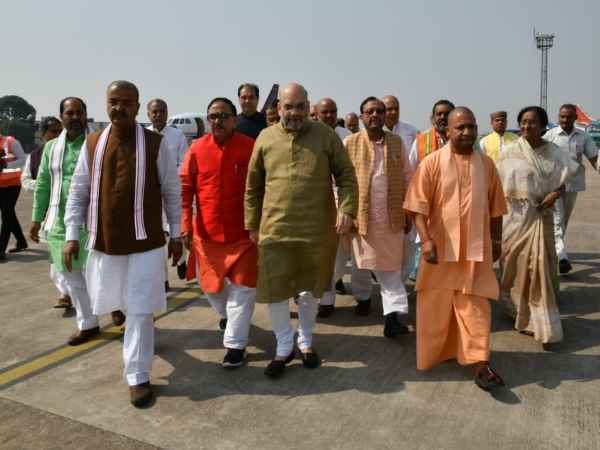 BJP president Amit Shah meets rss leaders in lucknow BJP president Amit Shah meets rss leaders in lucknow