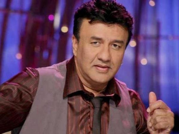 शिफौन की साड़ी पहनकर मिलने के लिए बुलाया