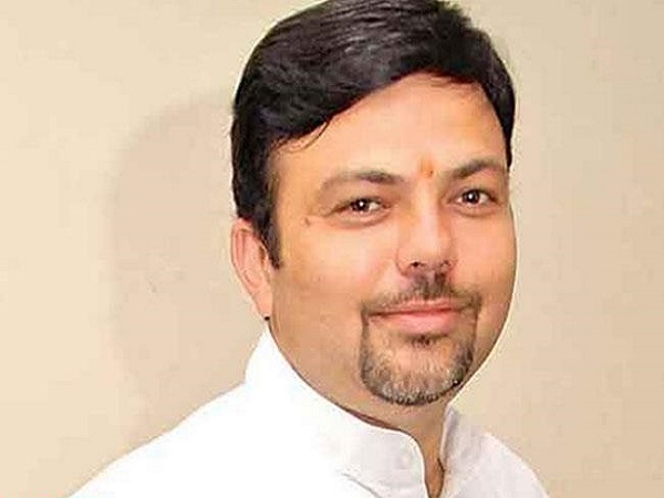 Maharashtra: BJP MLA Ashish Deshmukh submits his resignation to the Speaker of the Legislative Assembly Maharashtra: BJP MLA Ashish Deshmukh submits his resignation to the Speaker of the Legislative Assembly