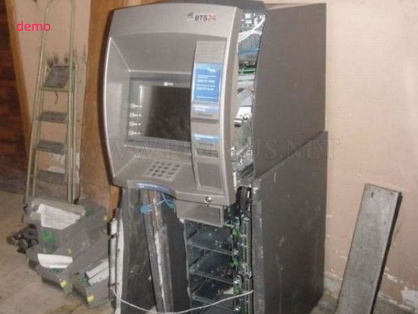 police arrested gang of thieves who was trying to steal atm police arrested gang of thieves who was trying to steal atm
