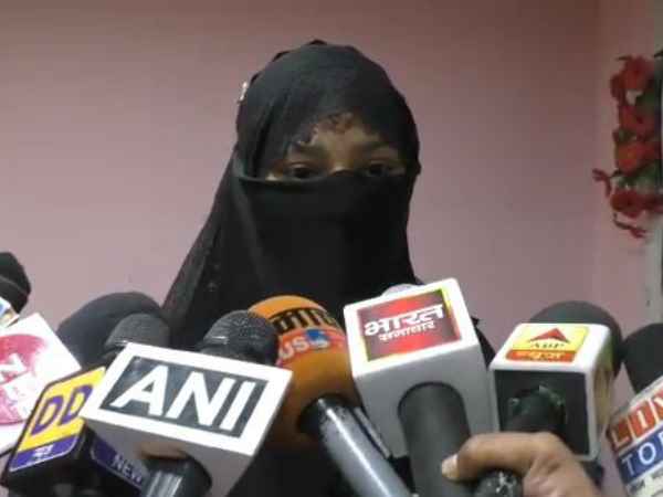 Bareilly: Husband sends triple talaq notice to 18-year-old wife from Mumbai Bareilly: Husband sends triple talaq notice to 18-year-old wife from Mumbai