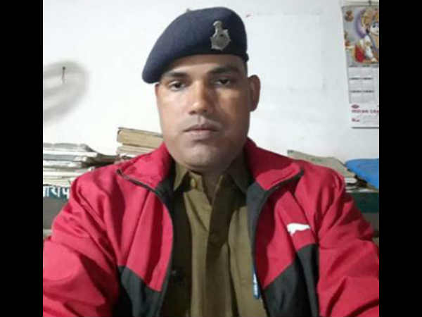बिहार: गोलियों की आवाज से गूंजा खगडि़या, कुख्यात दिनेश मुनी गैंग से मुठभेड़ में थानाध्यक्ष शहीद बिहार: गोलियों की आवाज से गूंजा खगडि़या, कुख्यात दिनेश मुनी गैंग से मुठभेड़ में थानाध्यक्ष शहीद