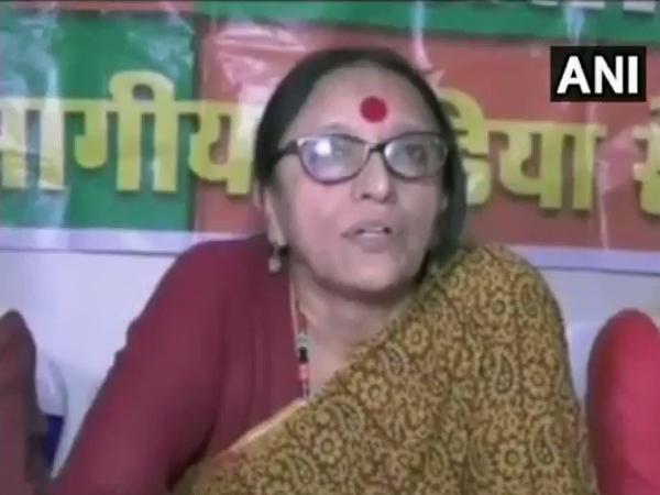 BJP leader Lata Kelkar says on MJ Akbar women journalists to be so innocent that anyone can misuse them BJP leader Lata Kelkar says on MJ Akbar women journalists to be so innocent that anyone can misuse them