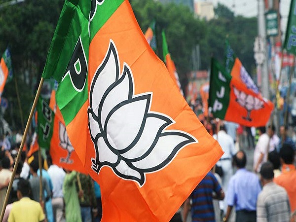 सपाक्स की धार कुंद करने में जुटी बीजेपी