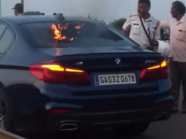 तेज रफ्तार से BMW चला रहा था गोवा विधायक का विधायक, दो बहनों को रौंदा, एक की मौत तेज रफ्तार से BMW चला रहा था गोवा विधायक का विधायक, दो बहनों को रौंदा, एक की मौत