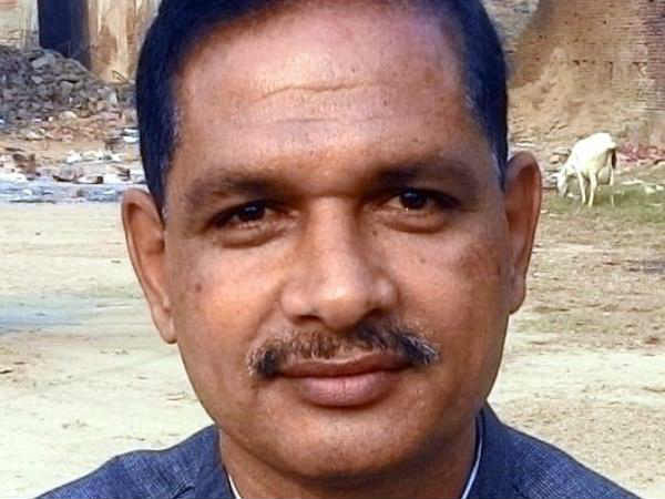 यूपी: अंबेडकरनगर में बसपा नेता जरगाम मेंहदी और ड्राइवर की गोली मारकर हत्या यूपी: अंबेडकरनगर में बसपा नेता जरगाम मेंहदी और ड्राइवर की गोली मारकर हत्या