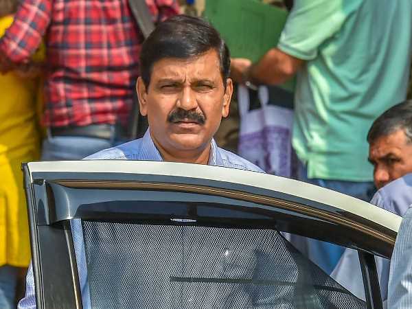 निदेशक बदले जाने की किसी को नहीं थी जानकारी