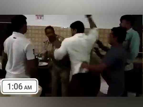 भाजपा पार्षद ने की दरोगा की पिटाई