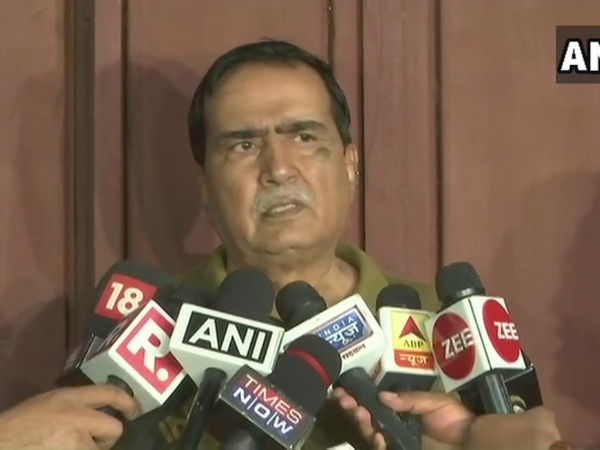 इस पूरी घटना के बाद हमारा परिवार शॉक में है
