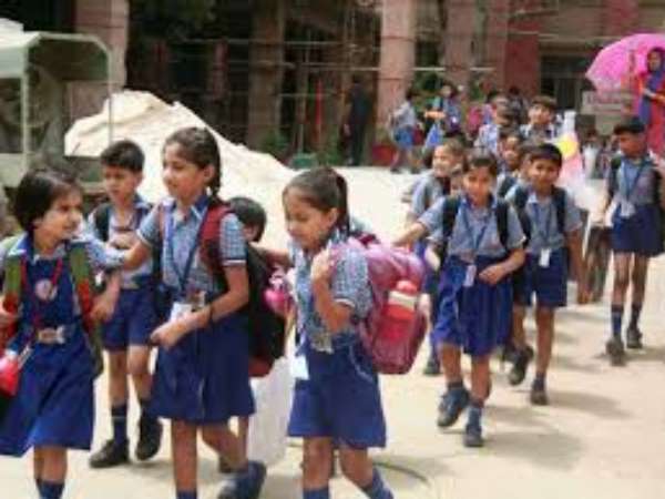 स्कूल में इस तरह से लिया जाता है छात्रा का अटेंडेंस