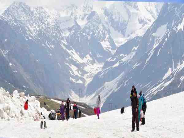 manali rohtang pass now opened for tourists from today manali rohtang pass now opened for tourists from today