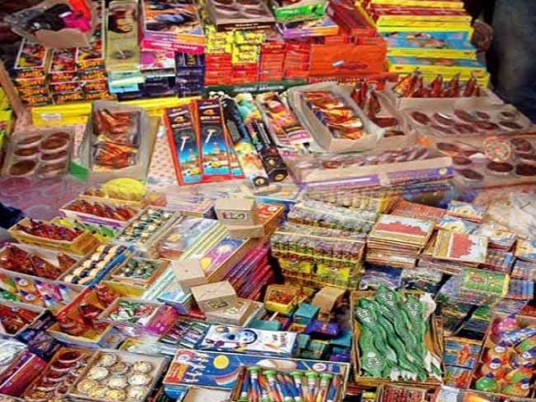 रात 8 से 10 बजे तक जलाए जा सकते हैं पटाखे