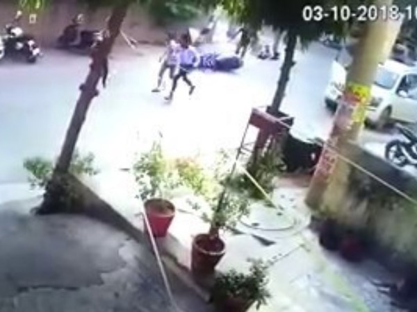 बदमाशों के पास से मिला चोरी का आईफोन