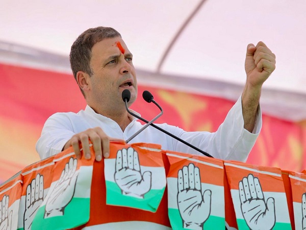 'नरेंद्र मोदी चोकसी को 'मेहुल भाई' कहकर बुलाते हैं'