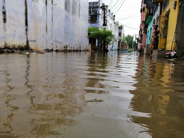 आंध्र प्रदेश में भी तूफान ने ली 8 लोगों की जान