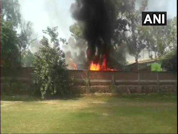 fire breaks out at mori gate bus parking in delhi fire breaks out at mori gate bus parking in delhi