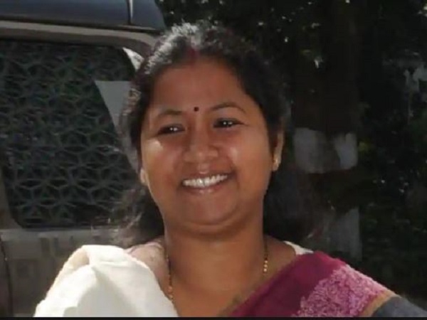 jharkhand wife of former cm madhu koda, geeta koda joins congress jharkhand wife of former cm madhu koda, geeta koda joins congress
