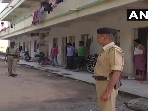 पुलिस ने हेल्पलाइन नंबर जारी किए
