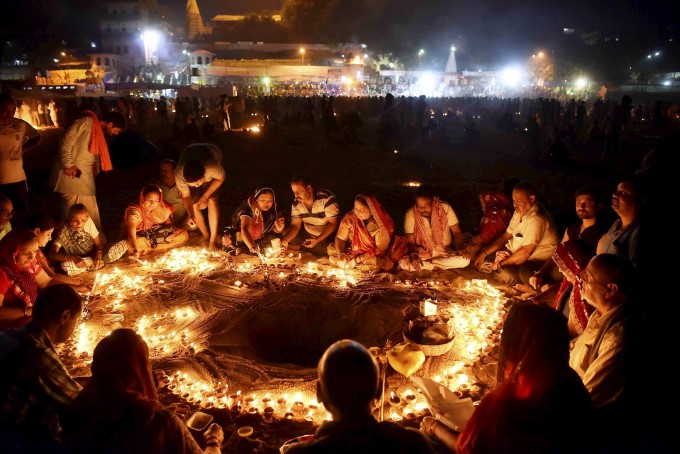 Diwali 2018: जानिए दिवाली शब्द का सही अर्थ और महत्व Diwali 2018: जानिए दिवाली शब्द का सही अर्थ और महत्व