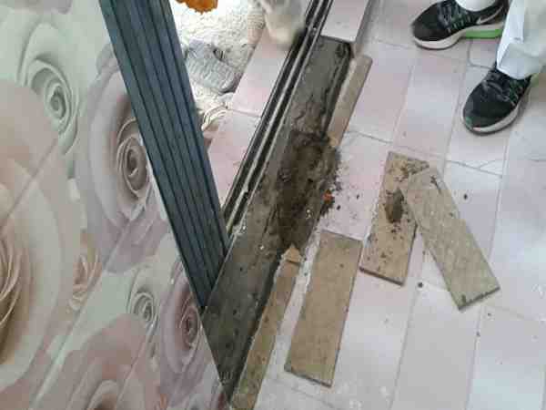 when bjp mla inaugurate toilet tiles starts rubbing out in front of him when bjp mla inaugurate toilet tiles starts rubbing out in front of him