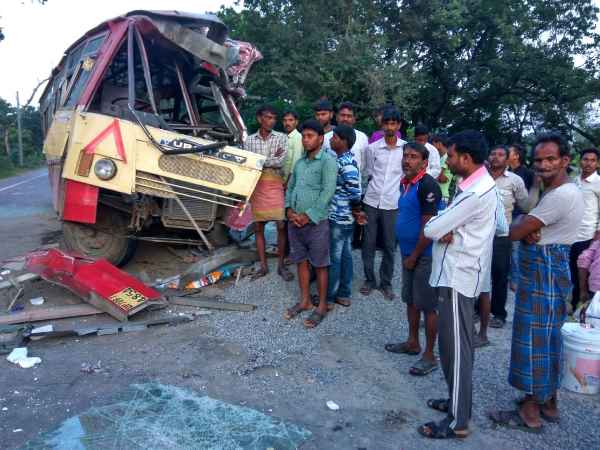 Roadways bus and truck collision in Jaunpur Roadways bus and truck collision in Jaunpur