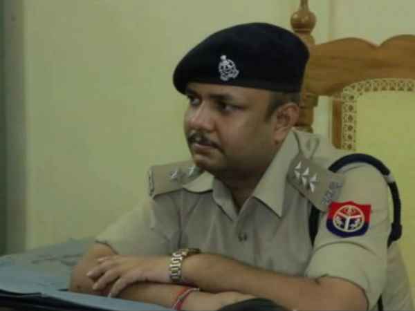 पुलिस ने बचाई महिला की जान