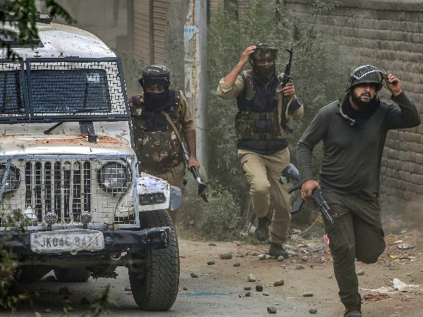 6 civilians, 3 terrorists killed in Kashmirs Kulgam 6 civilians, 3 terrorists killed in Kashmirs Kulgam