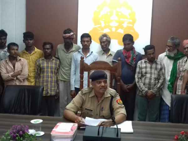 police arrest 16 bangladeshi nationals in mathura police arrest 16 bangladeshi nationals in mathura