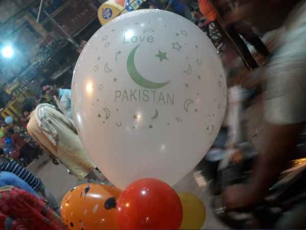 Pakistan Zindabad balloons found in Mathura Pakistan Zindabad balloons found in Mathura
