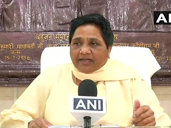 BSP chief Mayawati statement over rift in cbi BSP chief Mayawati statement over rift in cbi