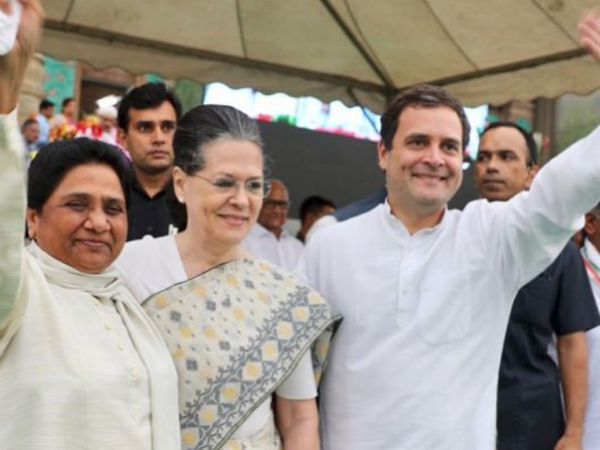 कर्नाटक मॉडल की तरह कर रही हैं काम