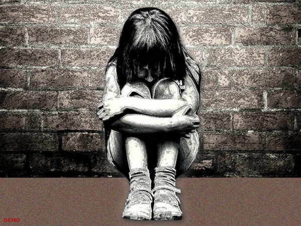गुजरात में तीन साल की बच्ची से रेप के बाद निर्मम हत्या, बैग में मिला शव गुजरात में तीन साल की बच्ची से रेप के बाद निर्मम हत्या, बैग में मिला शव