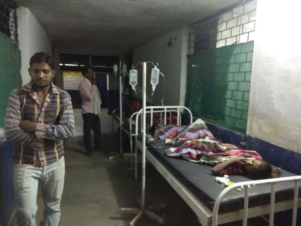 MP sagar at least 1 dozen people sicked with food poisoning after having sweets MP sagar at least 1 dozen people sicked with food poisoning after having sweets