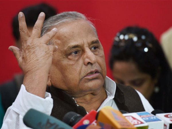 bungalows allocated to mulayam singh and trust will be vacant in four months bungalows allocated to mulayam singh and trust will be vacant in four months
