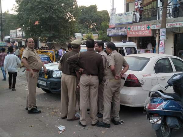 धारा 370, 371, 342 और देह व्यापार के तहत केस दर्ज